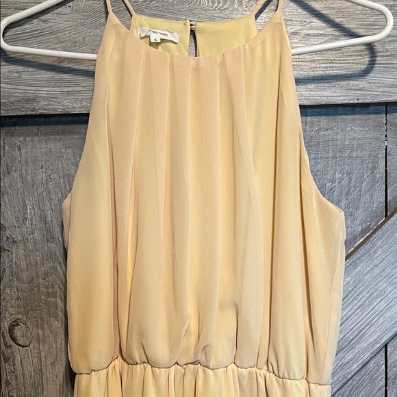 Sleeveless Dress - Picture 3 of 5